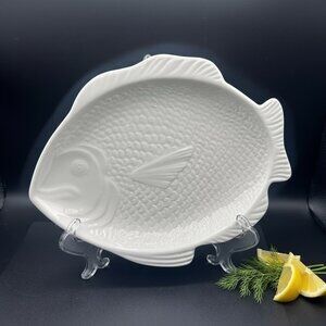 Fish Shaped Ceramic Platter Whittier Pottery USA 1979 Vintage 11in